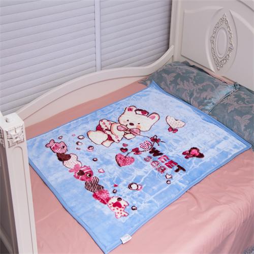 Hello Kitty, Bedding, Hello Kitty Royal Plush Raschel Throw